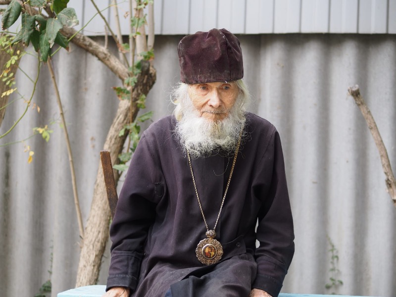 Архиепископ Виктор (Пивоваров) осенью 2023 года после обыска в Покровско-Тихоновском Храме Архиепископ Виктор (Пивоваров) осенью 2023 года после обыска в Покровско-Тихоновском Храме